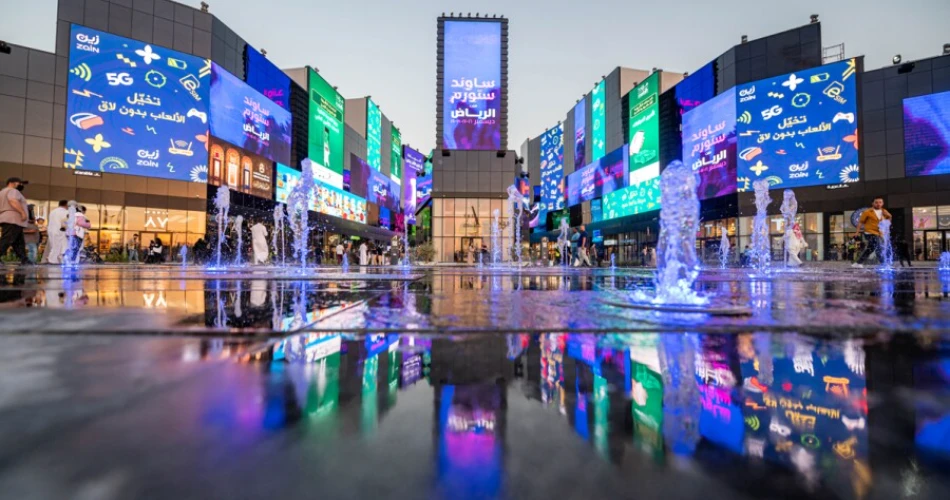 Must-See Spots Just Outside Azizia You’ll Love