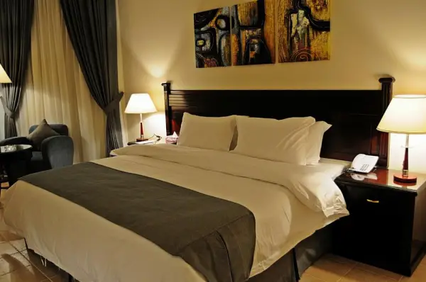 Executives Hotel - Azizia 9